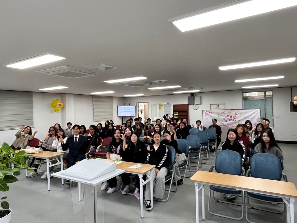 목여상 유학생들과 함께하는 예배2.jpg